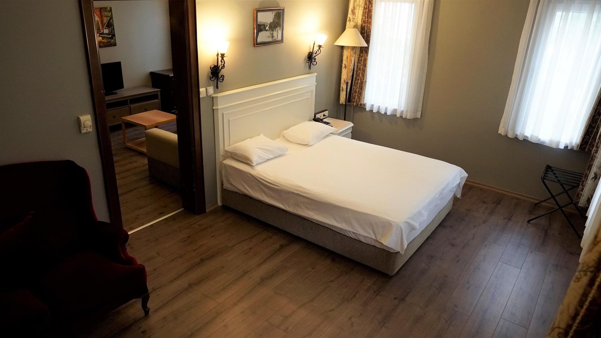 Montania Town Hotel Мудания Екстериор снимка