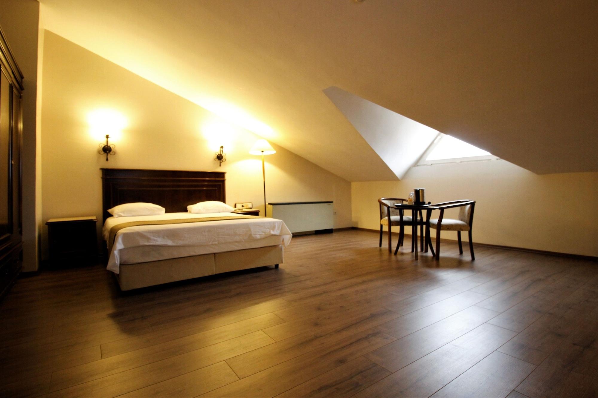 Montania Town Hotel Мудания Екстериор снимка