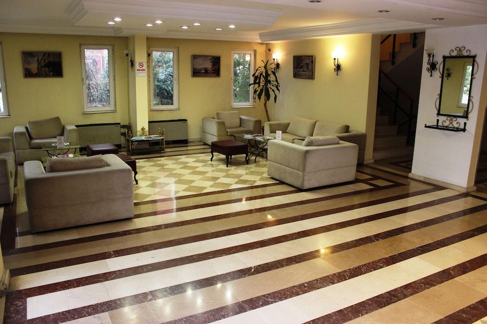 Montania Town Hotel Мудания Екстериор снимка