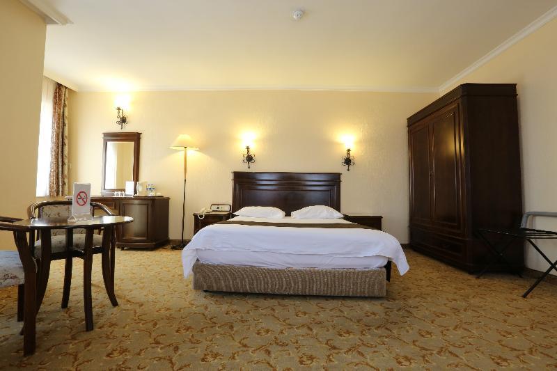 Montania Town Hotel Мудания Екстериор снимка