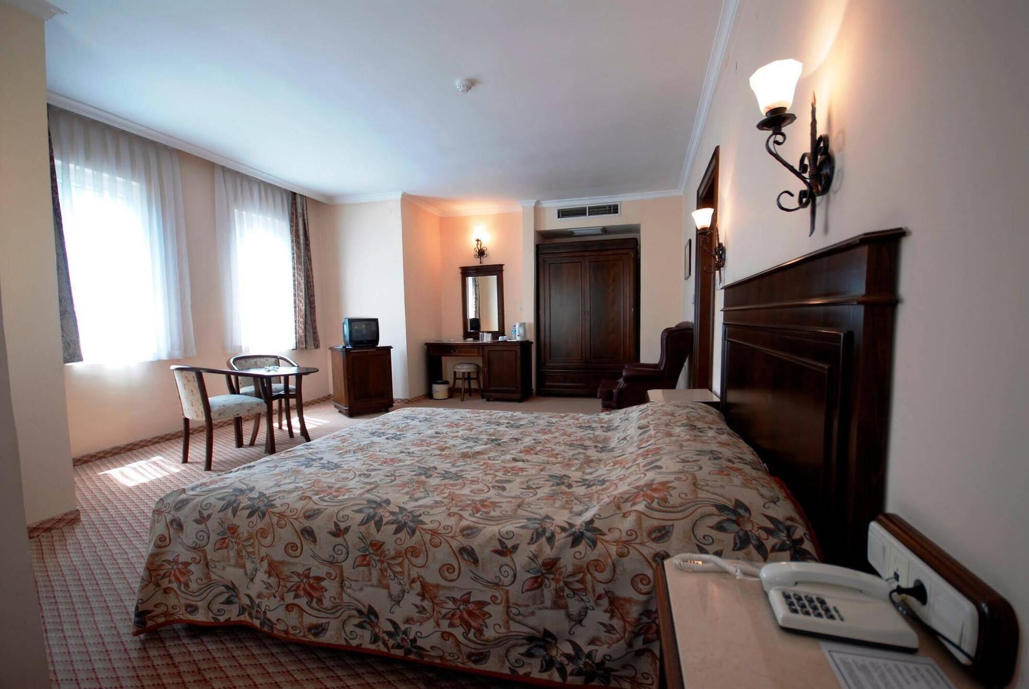 Montania Town Hotel Мудания Екстериор снимка