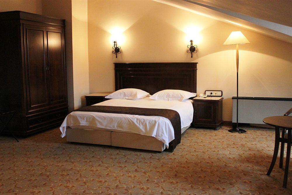 Montania Town Hotel Мудания Екстериор снимка