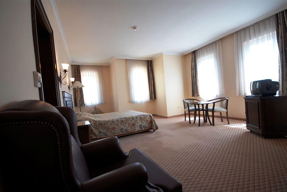 Montania Town Hotel Мудания Екстериор снимка